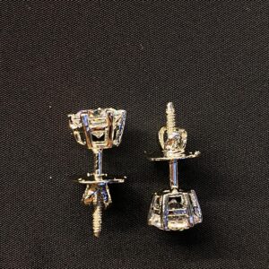 Single solitaire AD diamond Earring